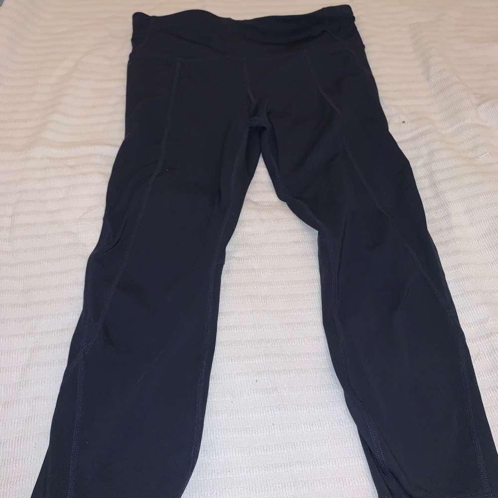 navy gap crop leggings